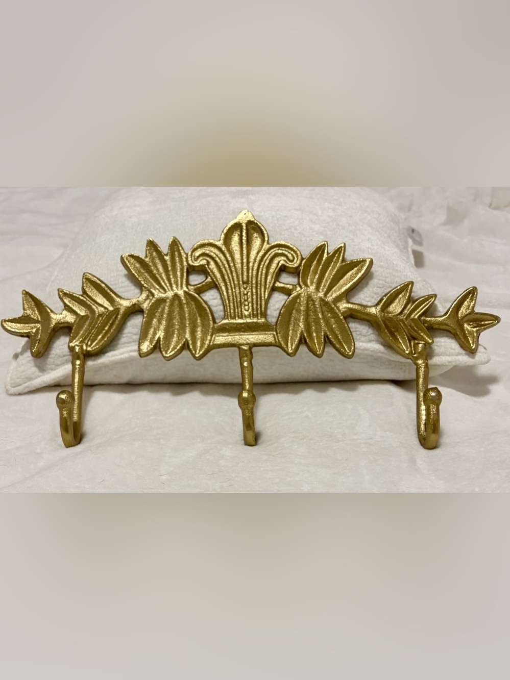 Gold Decorative Wall Hook Rack - Floral Leaf Design